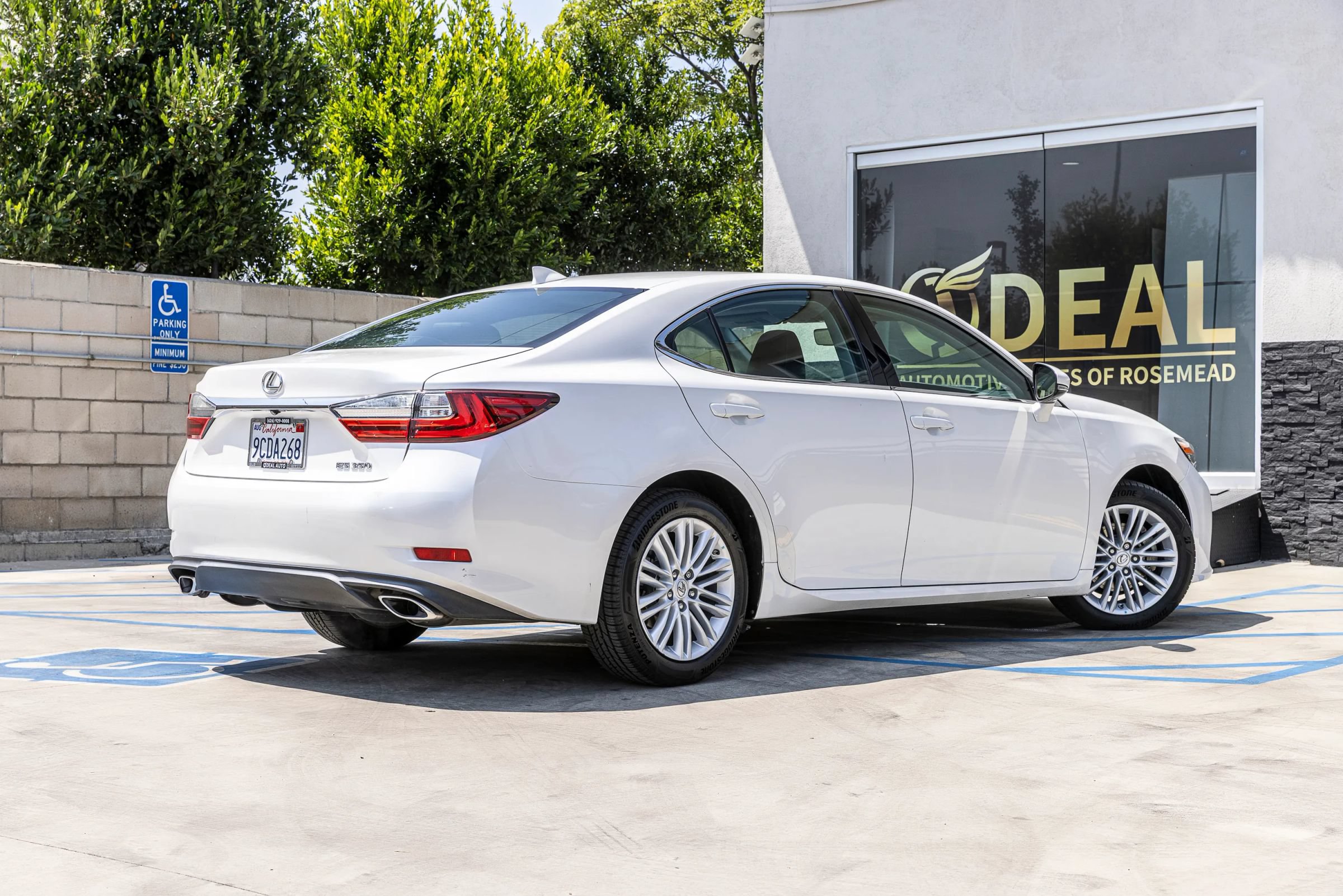 Used 2017 Lexus ES 350 w/ Accessory Package 2 FWD image 11