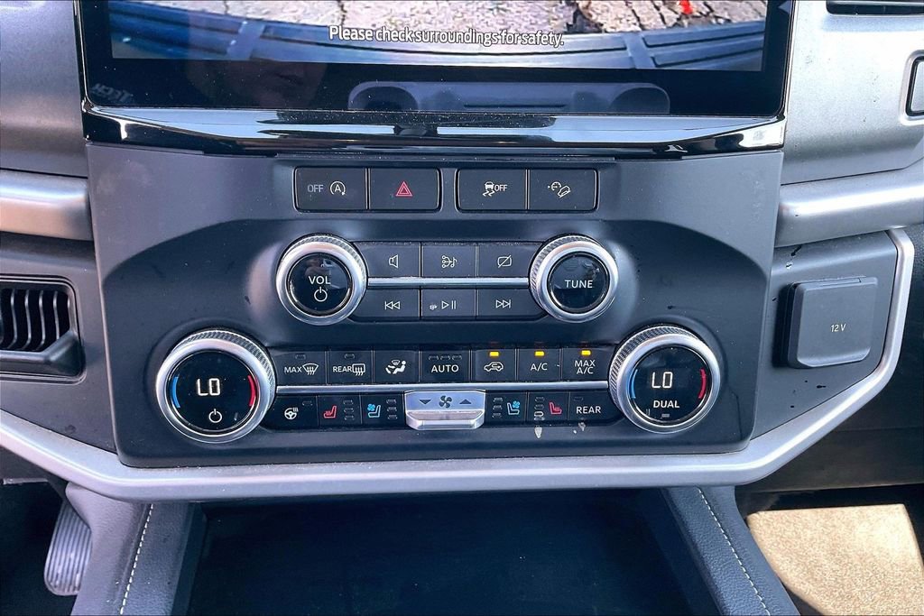 Used 2024 Ford Expedition XLT image 15
