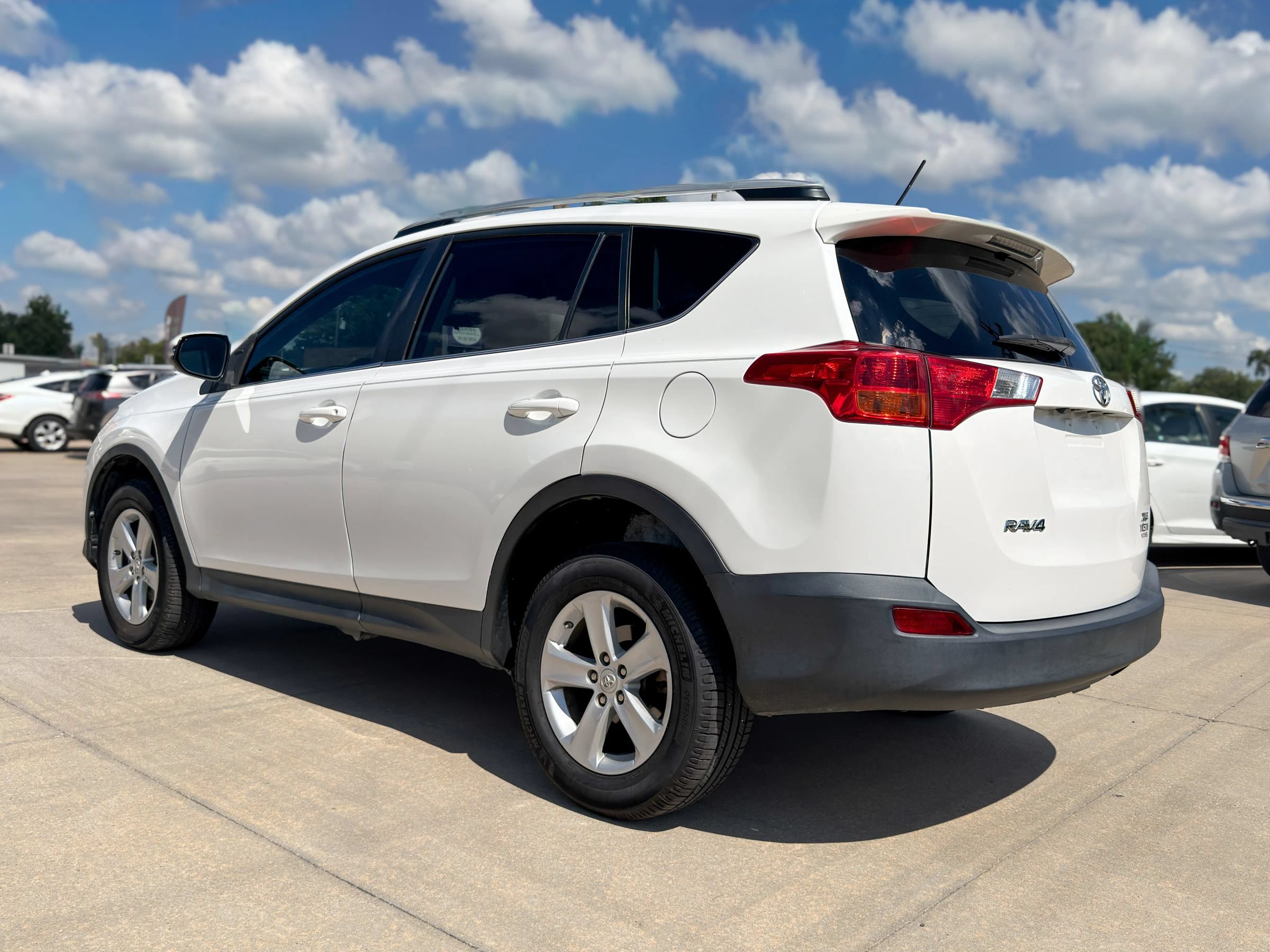 Used 2014 Toyota RAV4 XLE FWD image 5