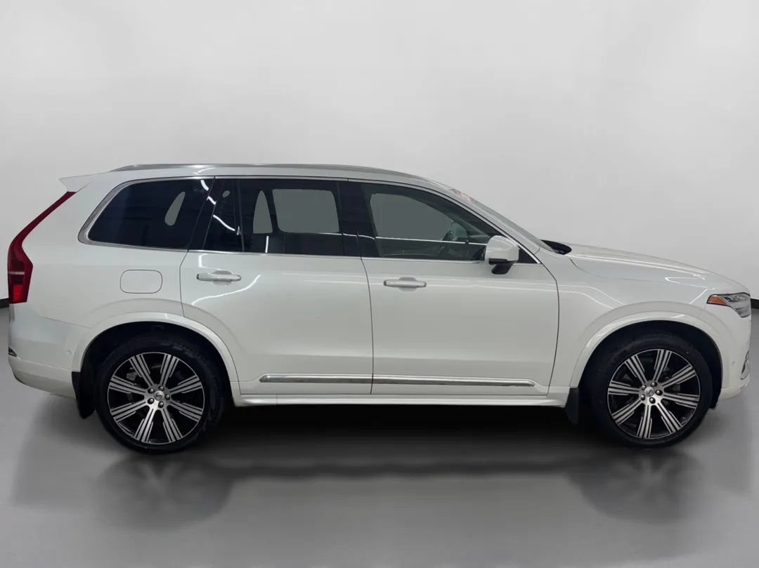 Used 2022 Volvo XC90 T6 Inscription w/ Protection Package Premier AWD/4WD image 11
