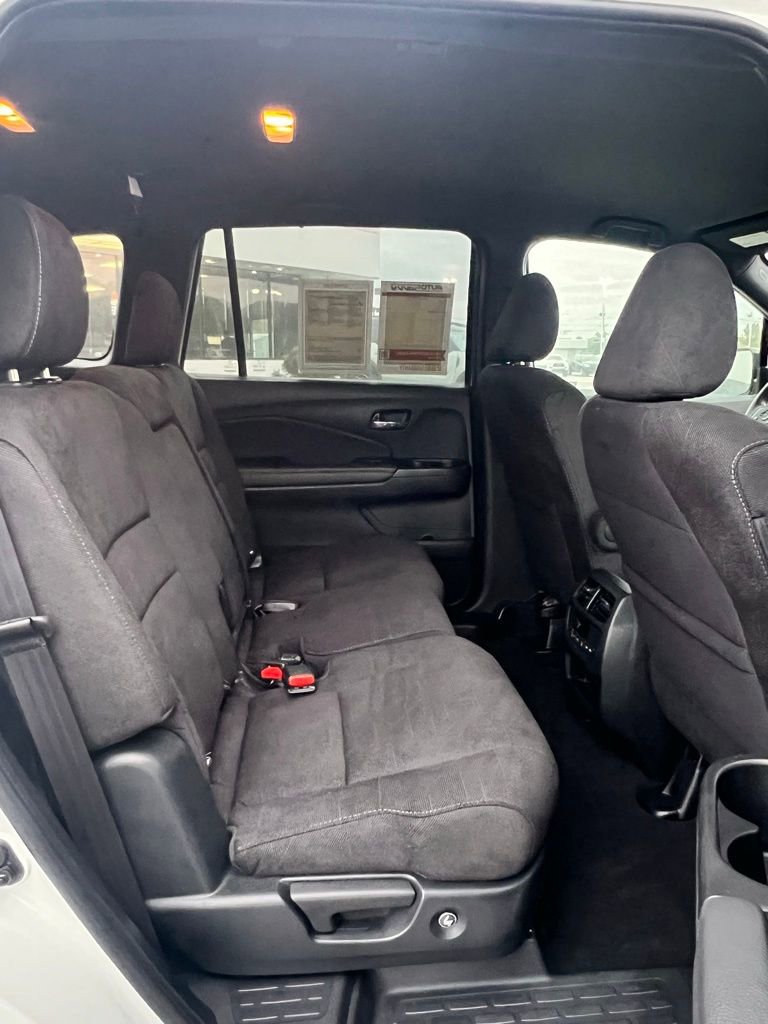 Used 2022 Honda Pilot Sport image 29