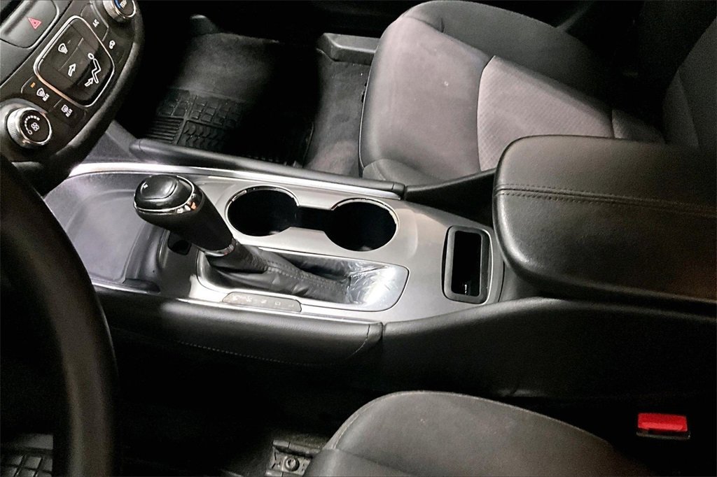 Used 2016 Chevrolet Malibu LT image 18