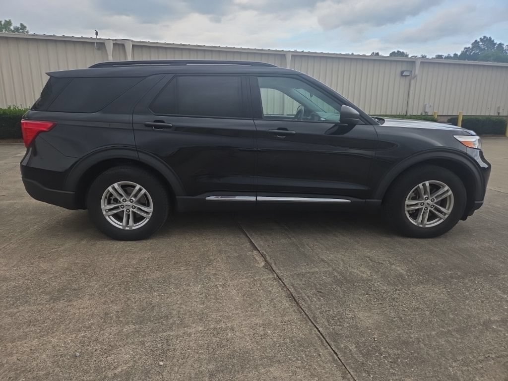 Used 2023 Ford Explorer XLT RWD image 8