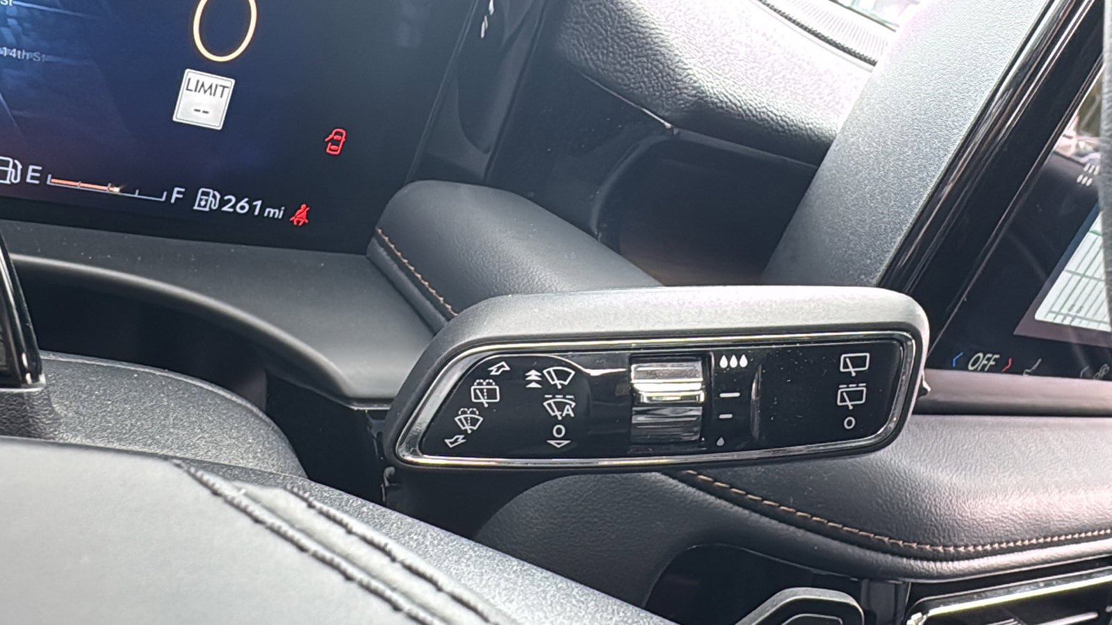 Used 2025 Lincoln Aviator Reserve w/ Jet Appearance Package AWD/4WD image 21