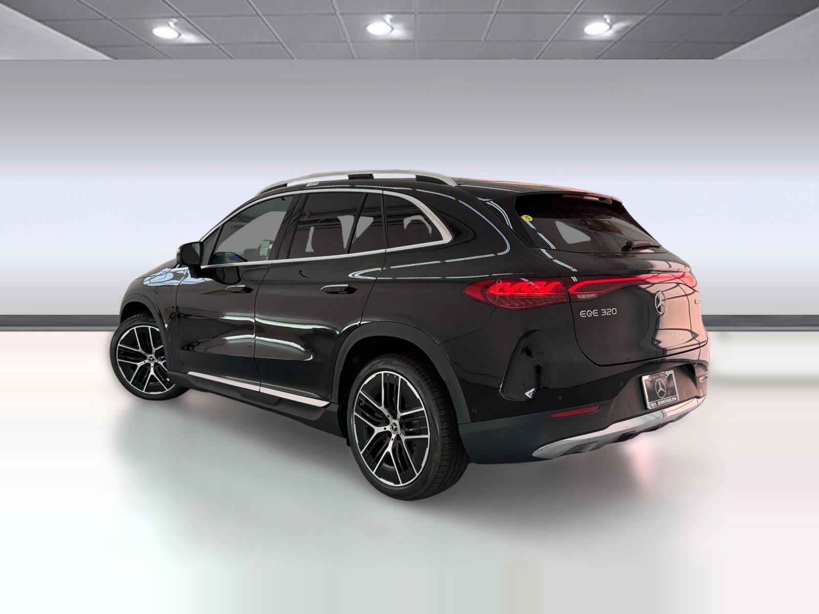 New 2027 Mercedes-Benz EQE 320 4MATIC SUV image 3