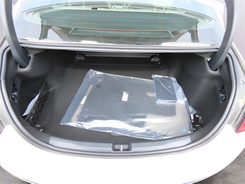 Used 2025 Mercedes-Benz C 300 4MATIC Sedan image 34