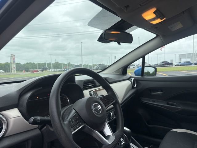 Used 2021 Nissan Versa SV FWD image 13
