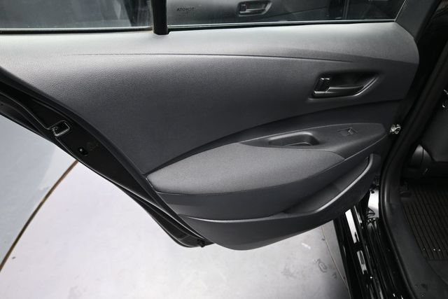 Used 2025 Toyota Corolla LE FWD image 17