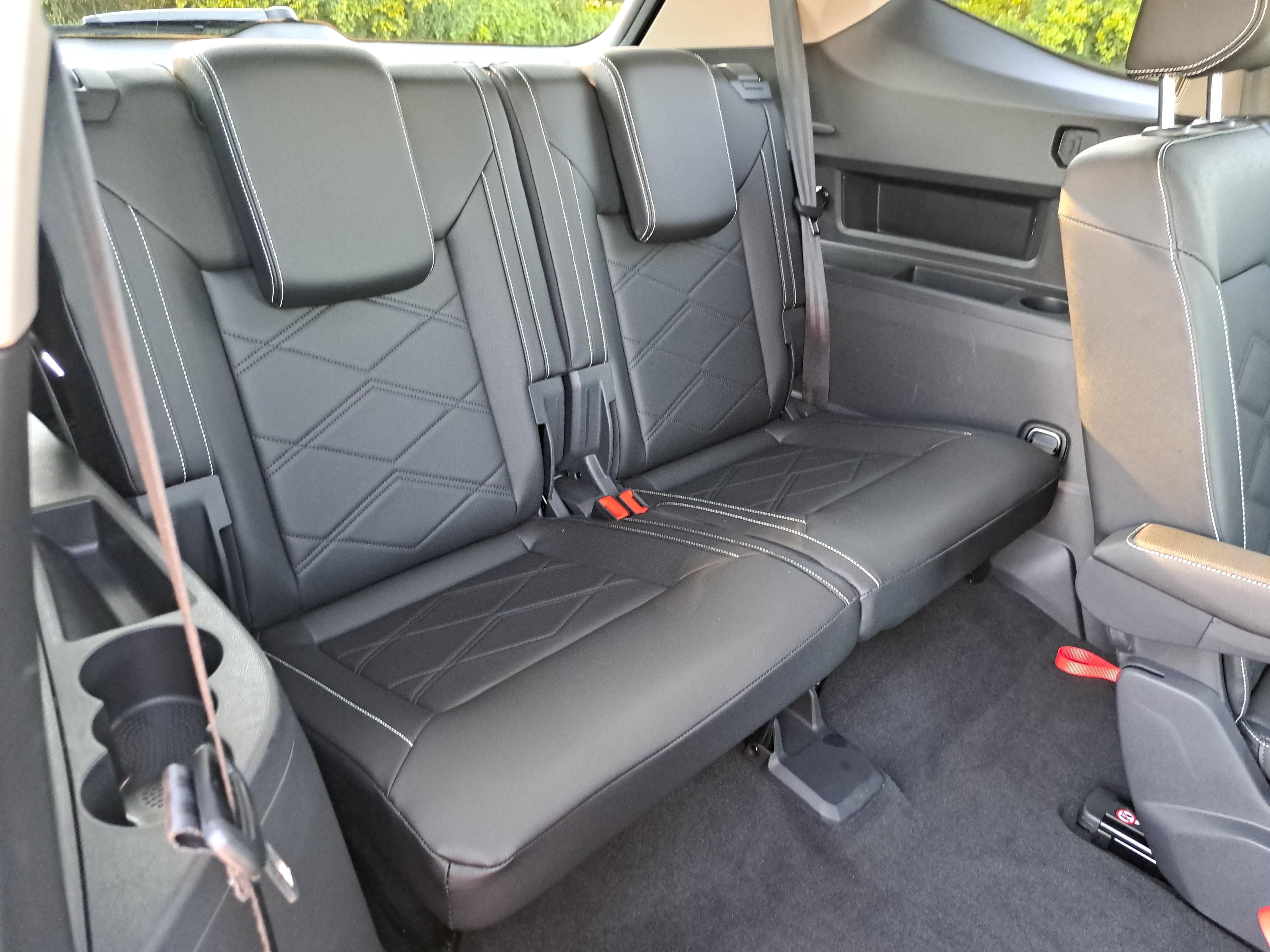 Certified 2026 Volkswagen Atlas SE w/ Panoramic Sunroof Package FWD image 13