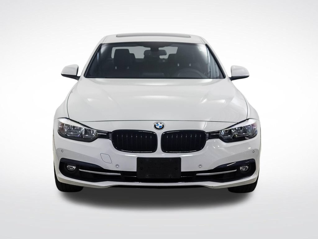 Used 2017 BMW 330i xDrive Sedan AWD/4WD image 8