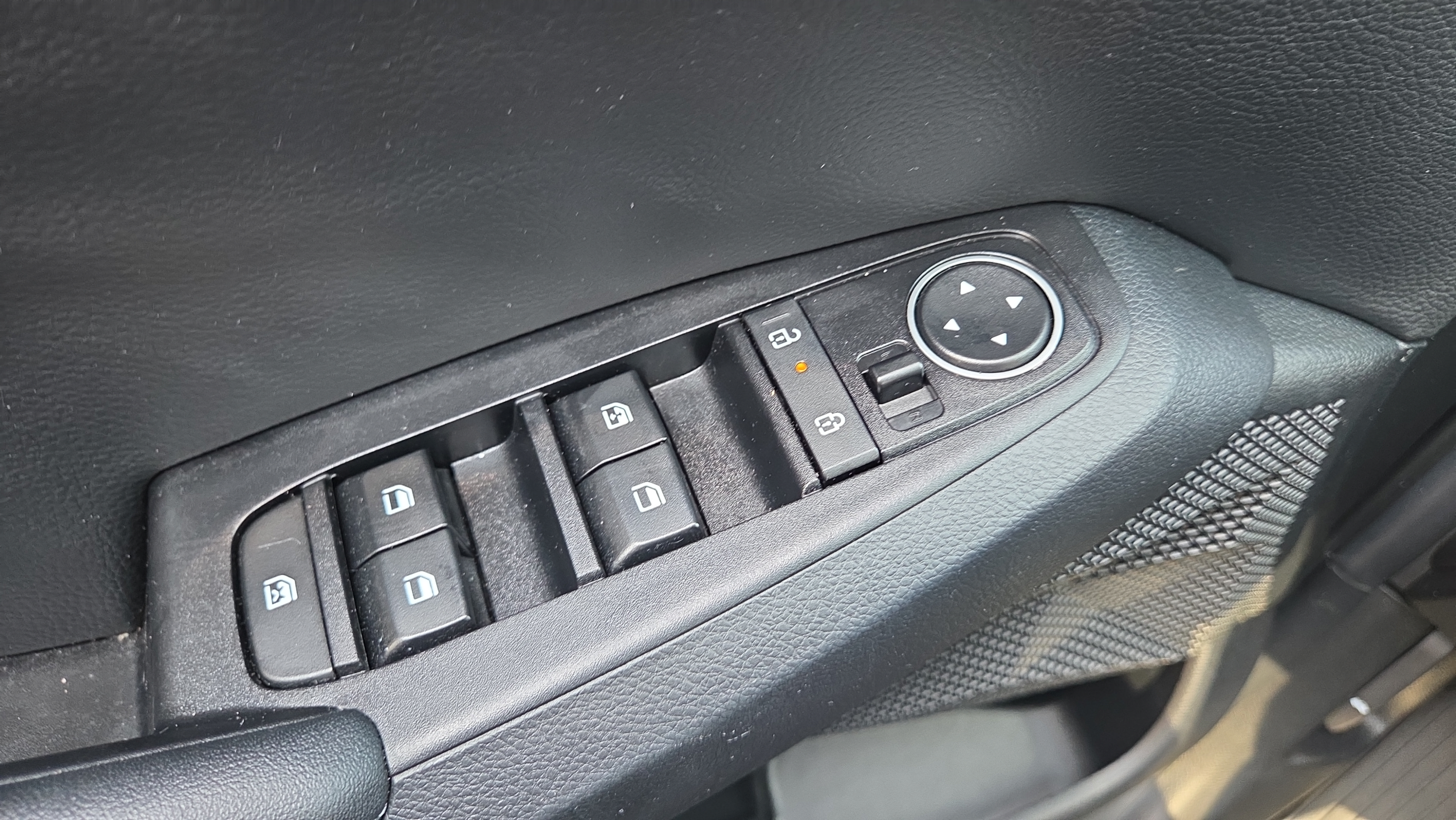 Used 2025 Kia Seltos EX w/ EX Sunroof Package FWD image 36