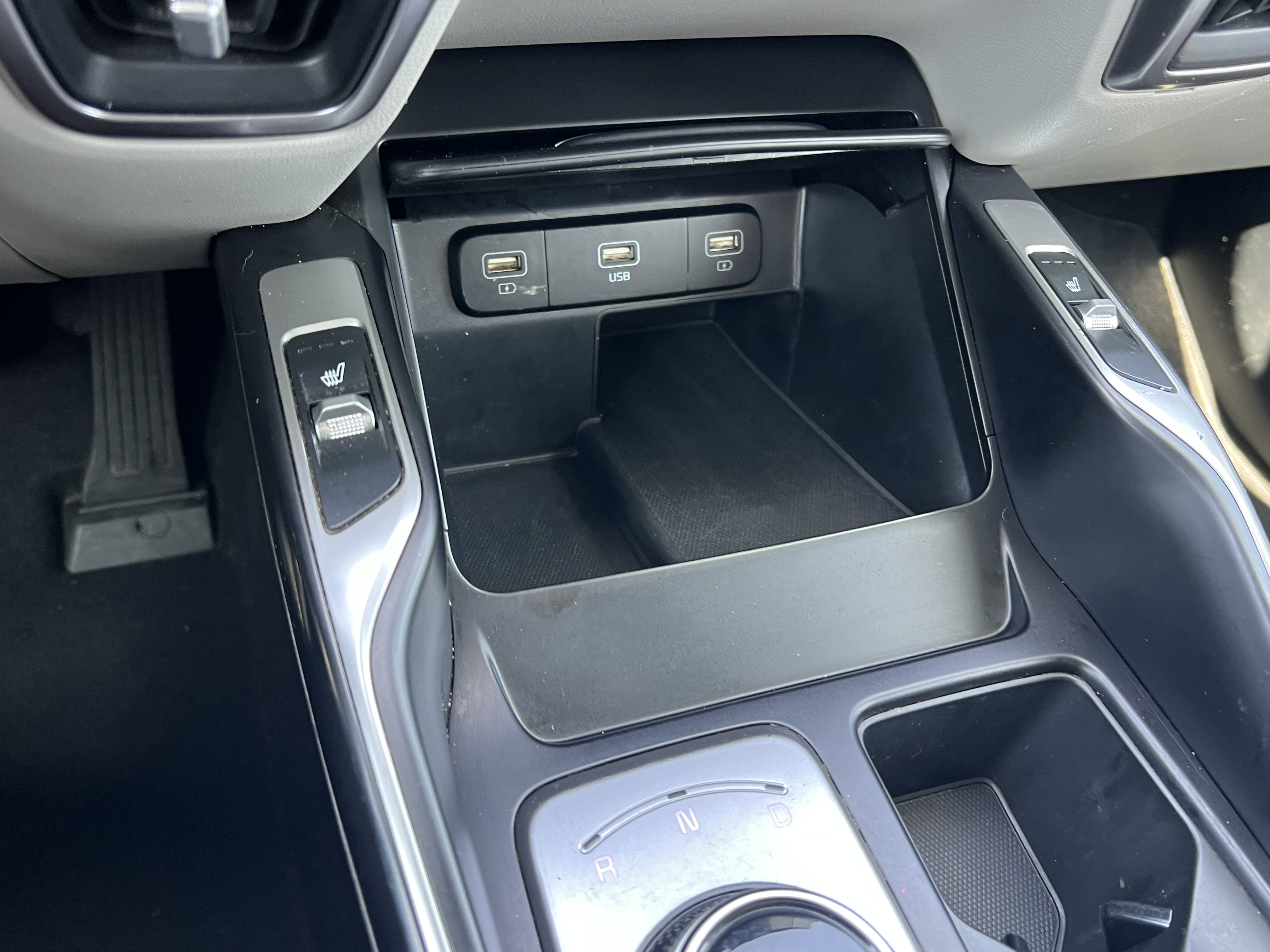 Used 2022 Kia Sorento S image 32