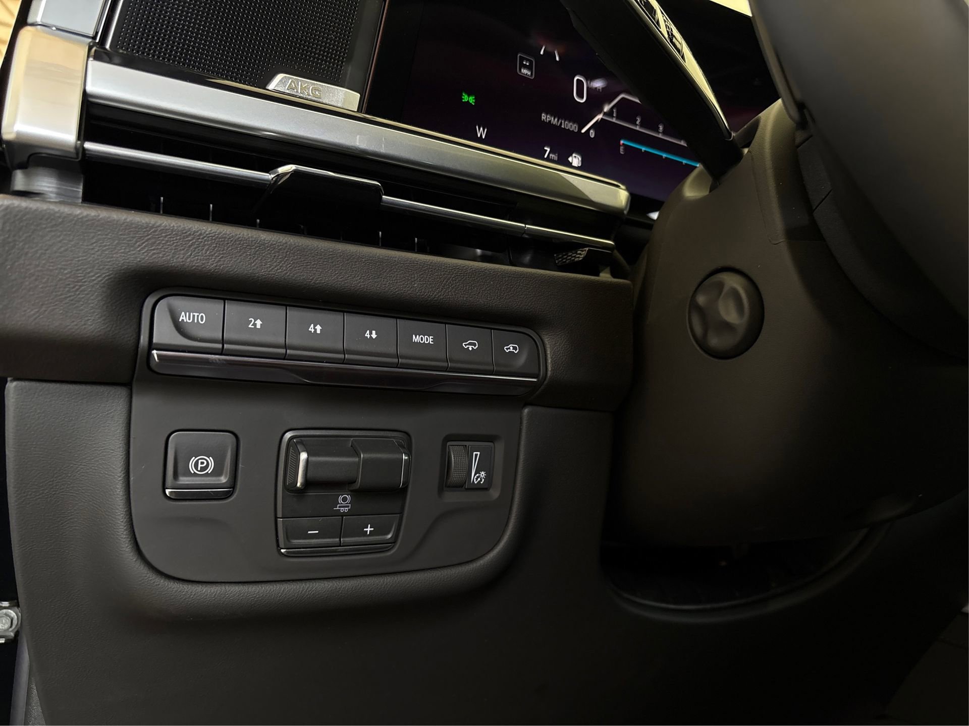 New 2026 Cadillac Escalade ESV Sport AWD/4WD image 20