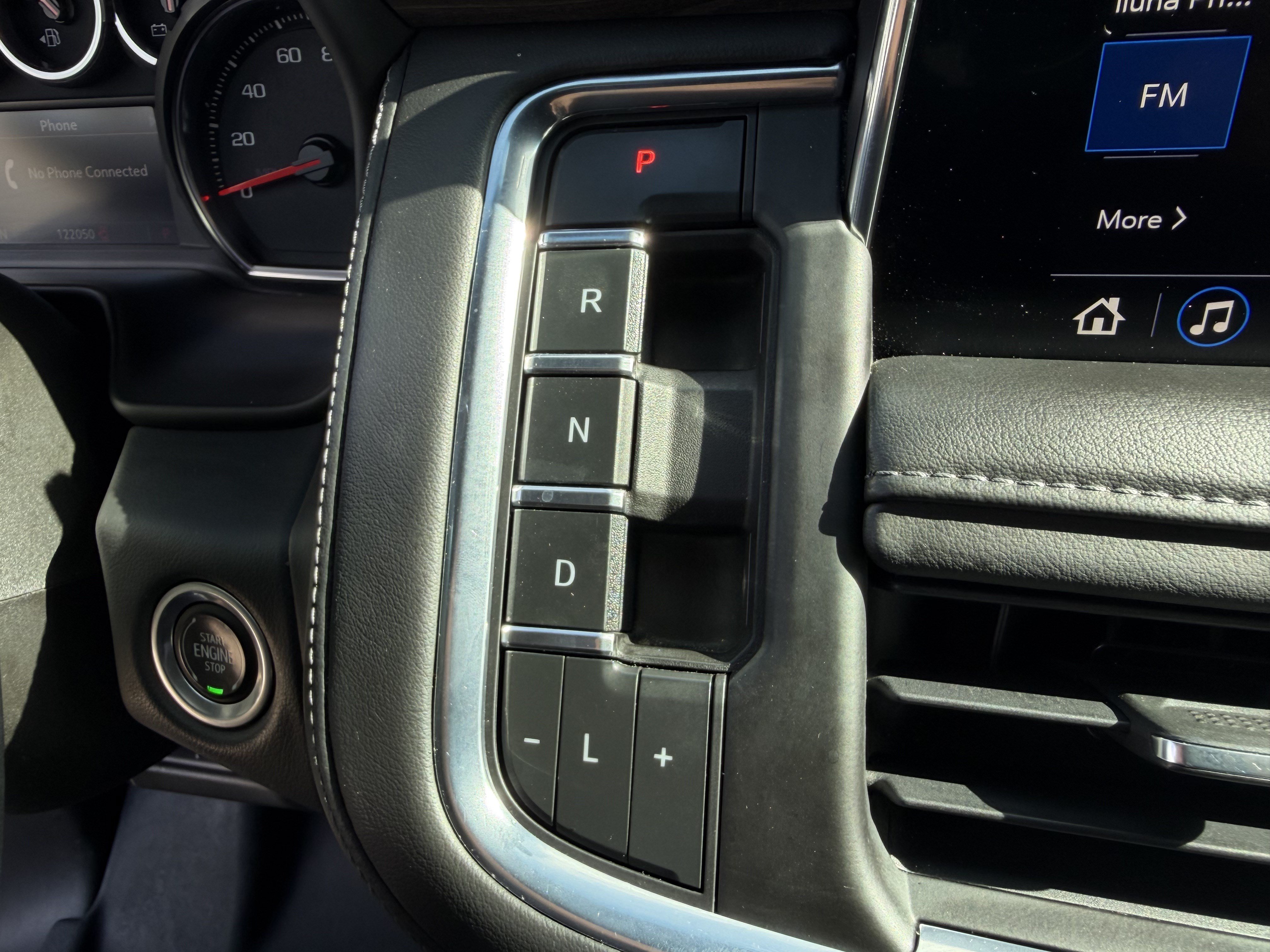 Used 2021 Chevrolet Suburban LT RWD image 23