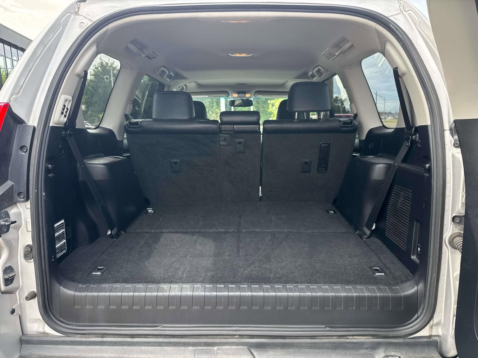 Used 2013 Lexus GX 460 image 8