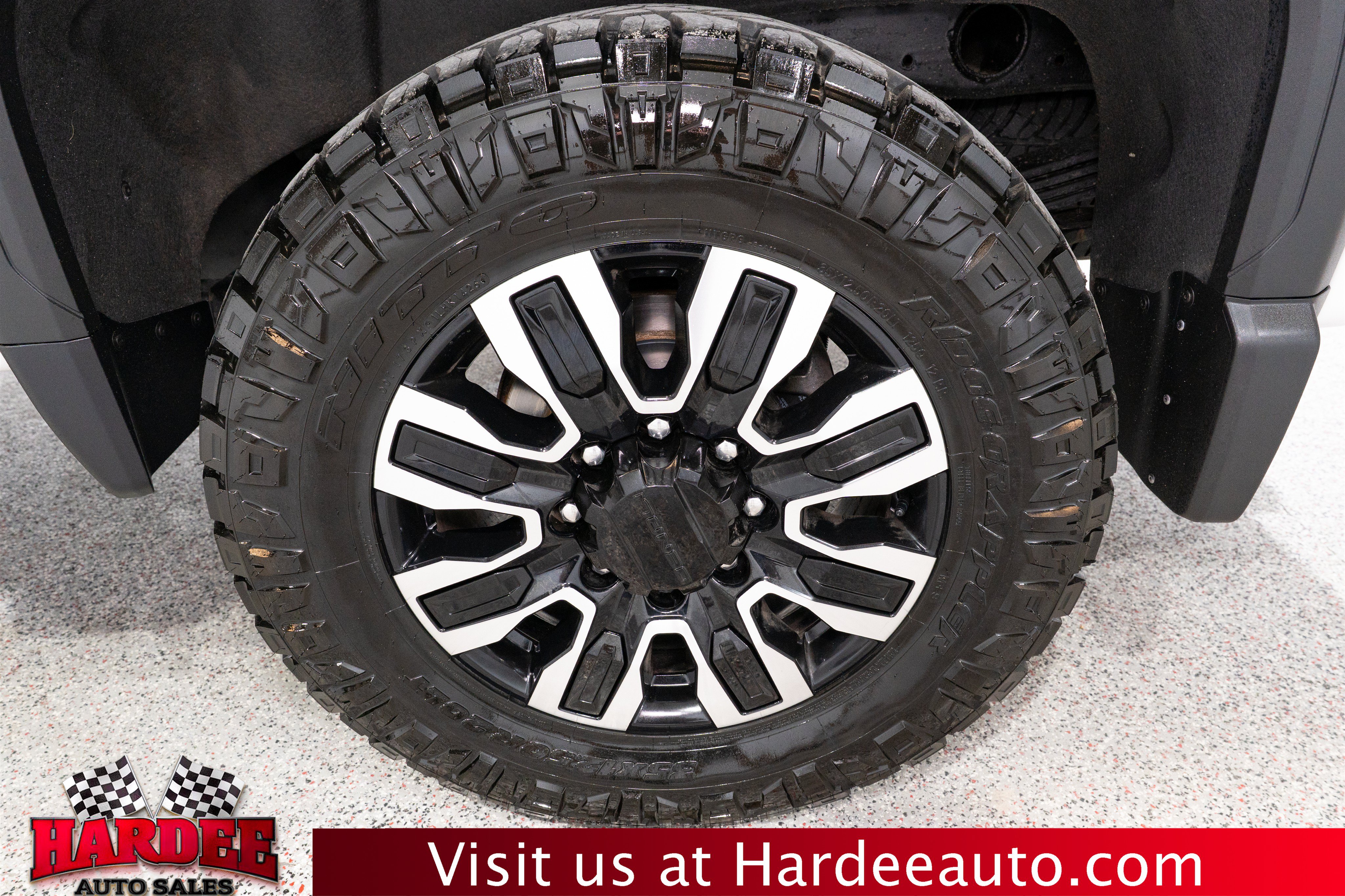 Used 2024 GMC Sierra 2500 Denali Ultimate AWD/4WD image 10
