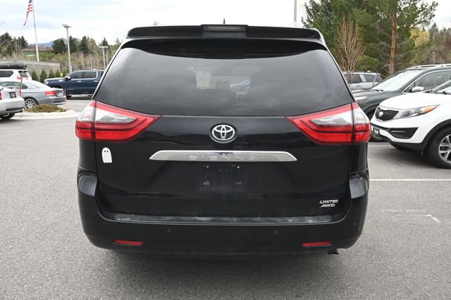Used 2020 Toyota Sienna Limited image 5