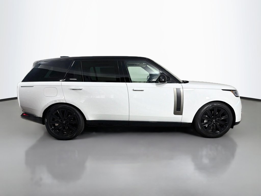 New 2027 Land Rover Range Rover Long Wheelbase SE AWD/4WD image 4