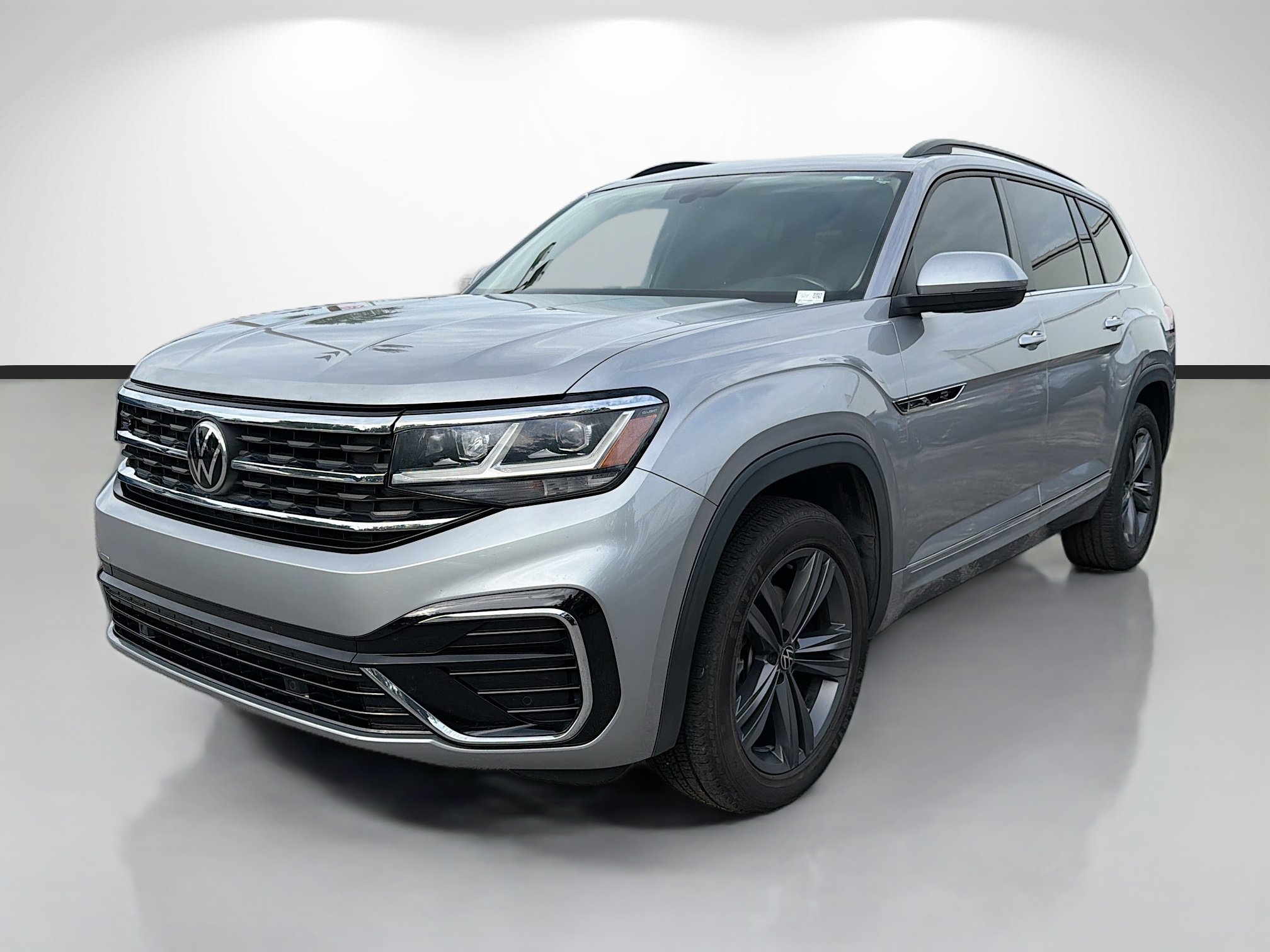 Used 2021 Volkswagen Atlas SE w/ Panoramic Sunroof Package FWD image 7