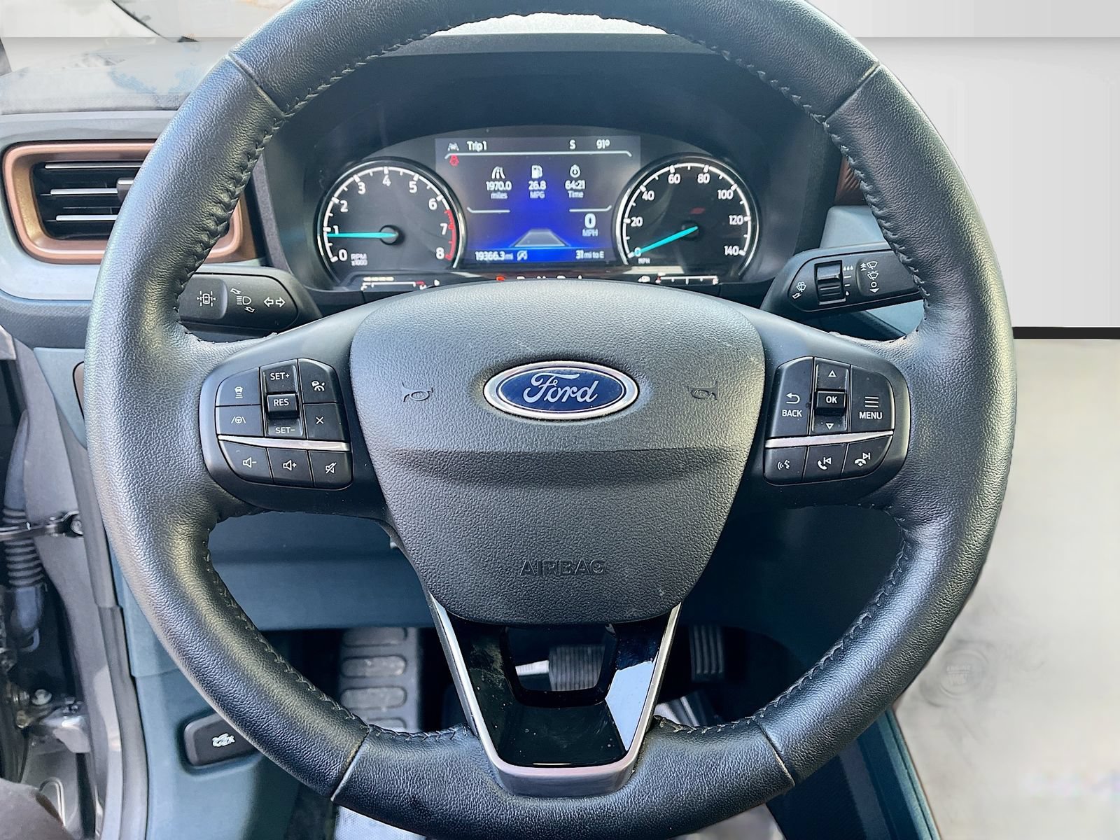 Used 2022 Ford Maverick Lariat w/ Lariat Luxury Package FWD image 11