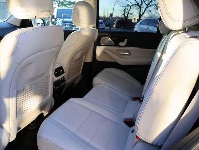 Used 2022 Mercedes-Benz GLS 450 4MATIC image 24