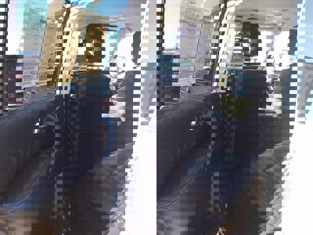 Used 2019 Nissan Armada SL w/ Premium Package image 20