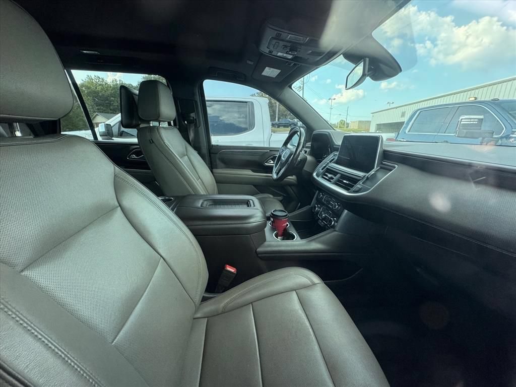 Used 2021 GMC Yukon SLT w/ SLT Luxury Plus Package AWD/4WD image 3
