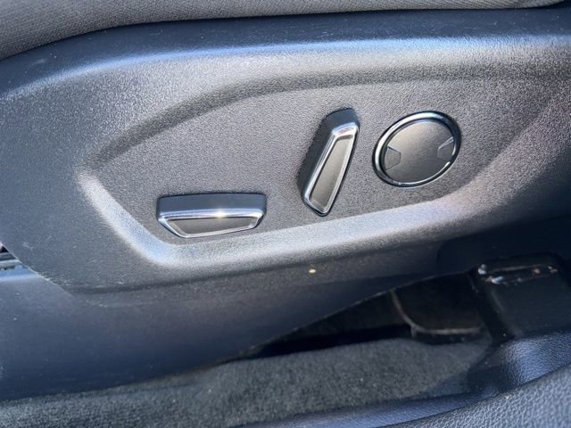 Used 2017 Ford Explorer XLT w/ Equipment Group 201A image 17