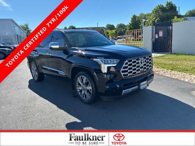 Used 2025 Toyota Sequoia Capstone AWD/4WD image 1