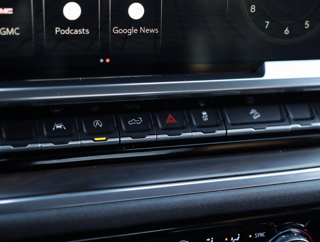 Used 2023 GMC Sierra 1500 SLT w/ SLT Convenience Package image 17