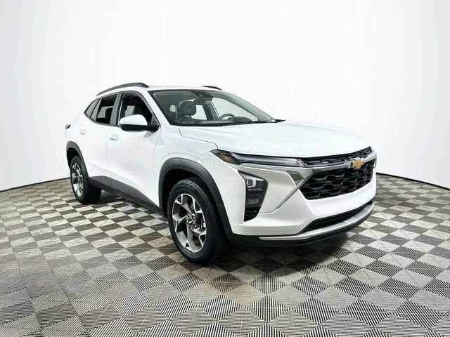 Used 2025 Chevrolet Trax LT