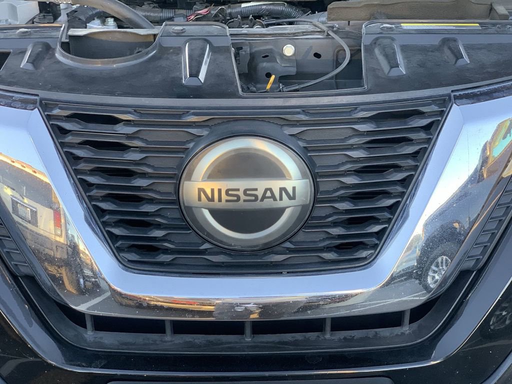 Used 2020 Nissan Rogue SV w/ Premium Package image 30