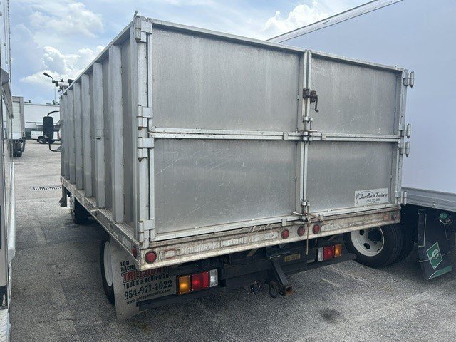 Used 2016 Isuzu NPR RWD image 14