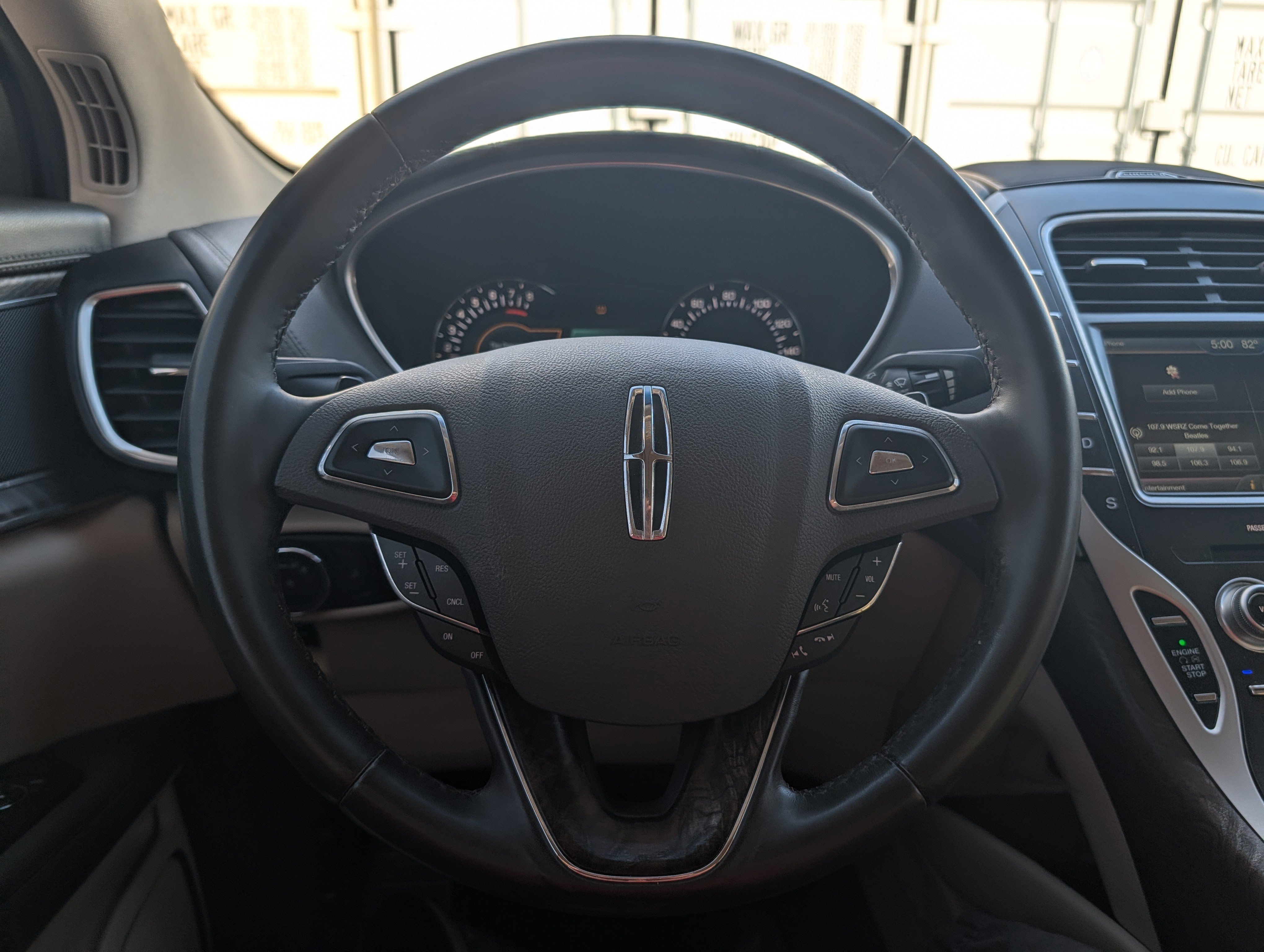 Used 2016 Lincoln MKX Reserve w/ Technology Package image 27