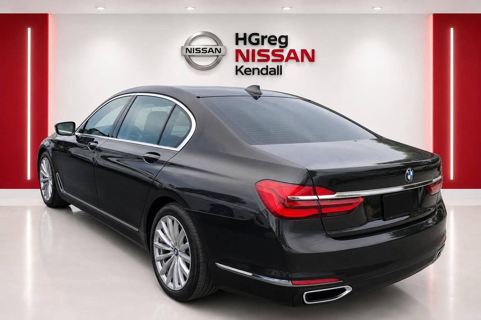 Used 2018 BMW 740i RWD image 2