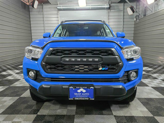Used 2021 Toyota Tacoma SR5 w/ Blackout Package (TMS) image 3