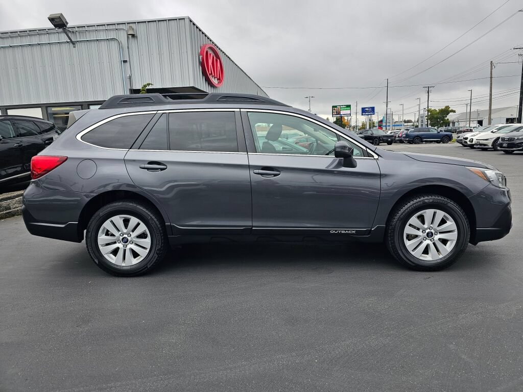 Used 2019 Subaru Outback 2.5i Premium AWD/4WD image 6