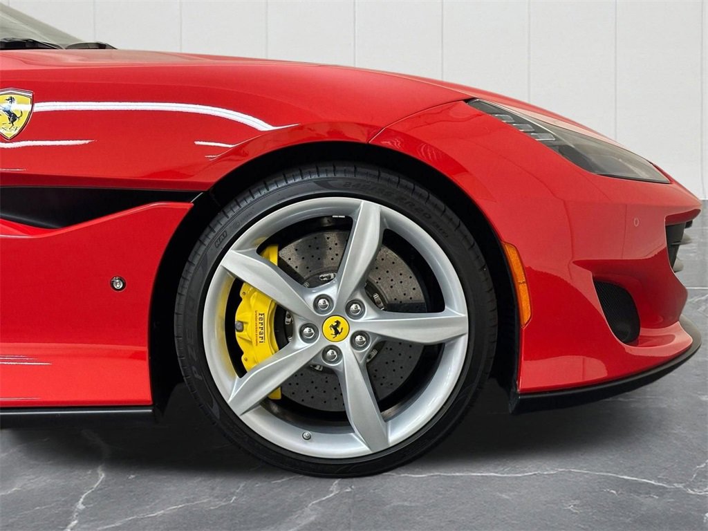 Used 2019 Ferrari Portofino image 12