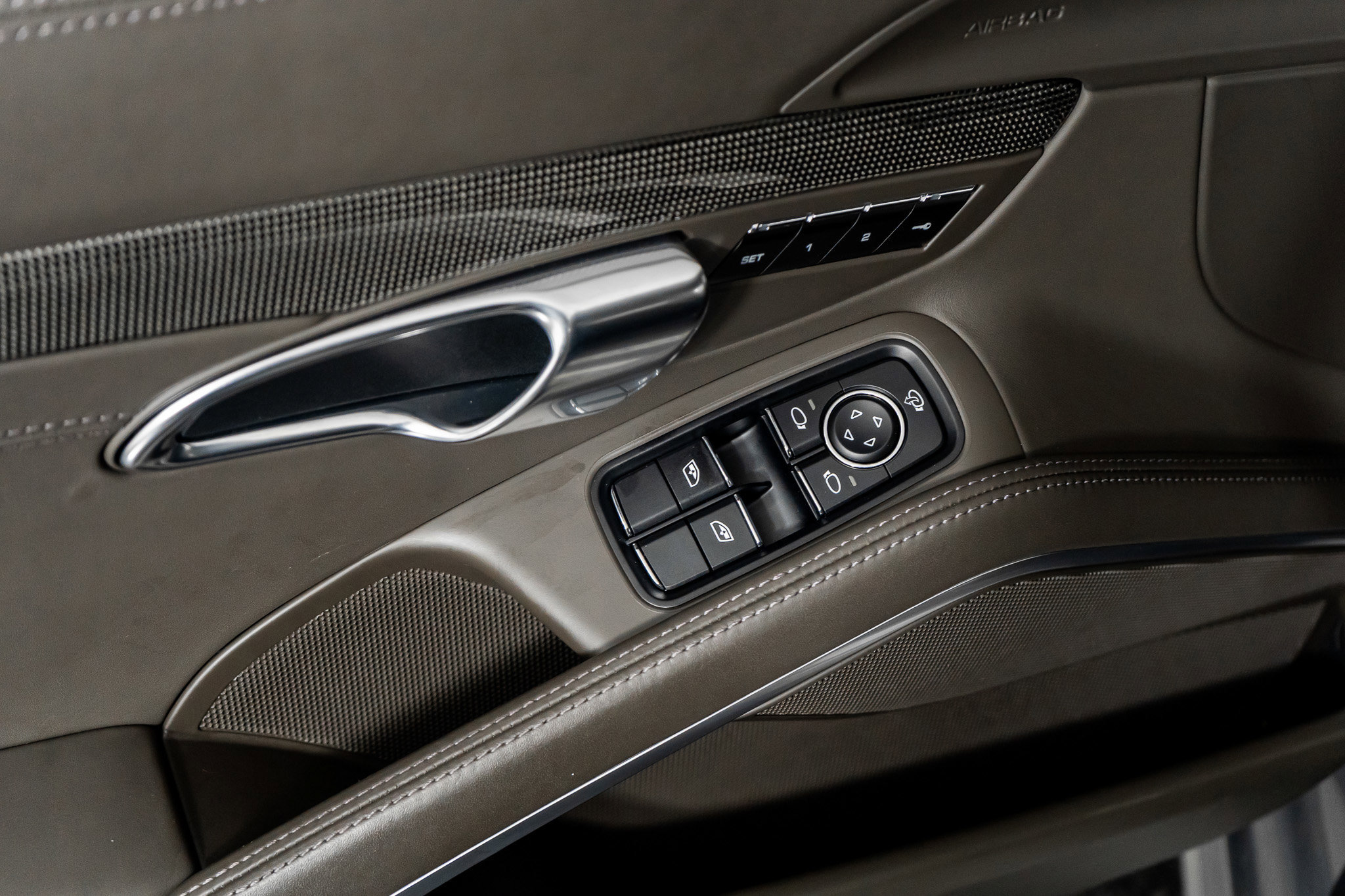 Used 2017 Porsche 911 Turbo S image 43