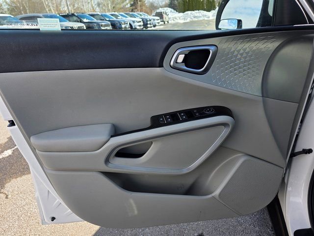 Certified 2023 Kia Soul LX image 23