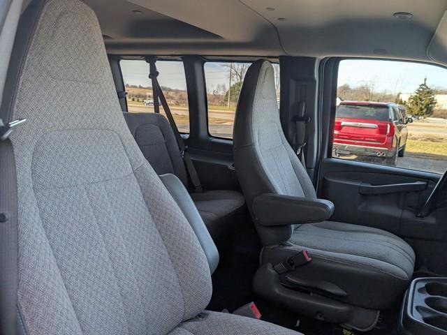 Used 2018 Chevrolet Express 3500 LT w/ LT Preferred Equipment Group image 14