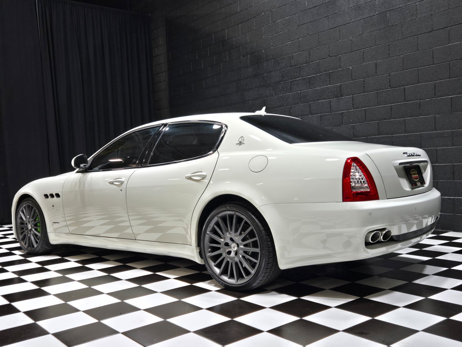 Used 2012 Maserati Quattroporte S RWD image 2