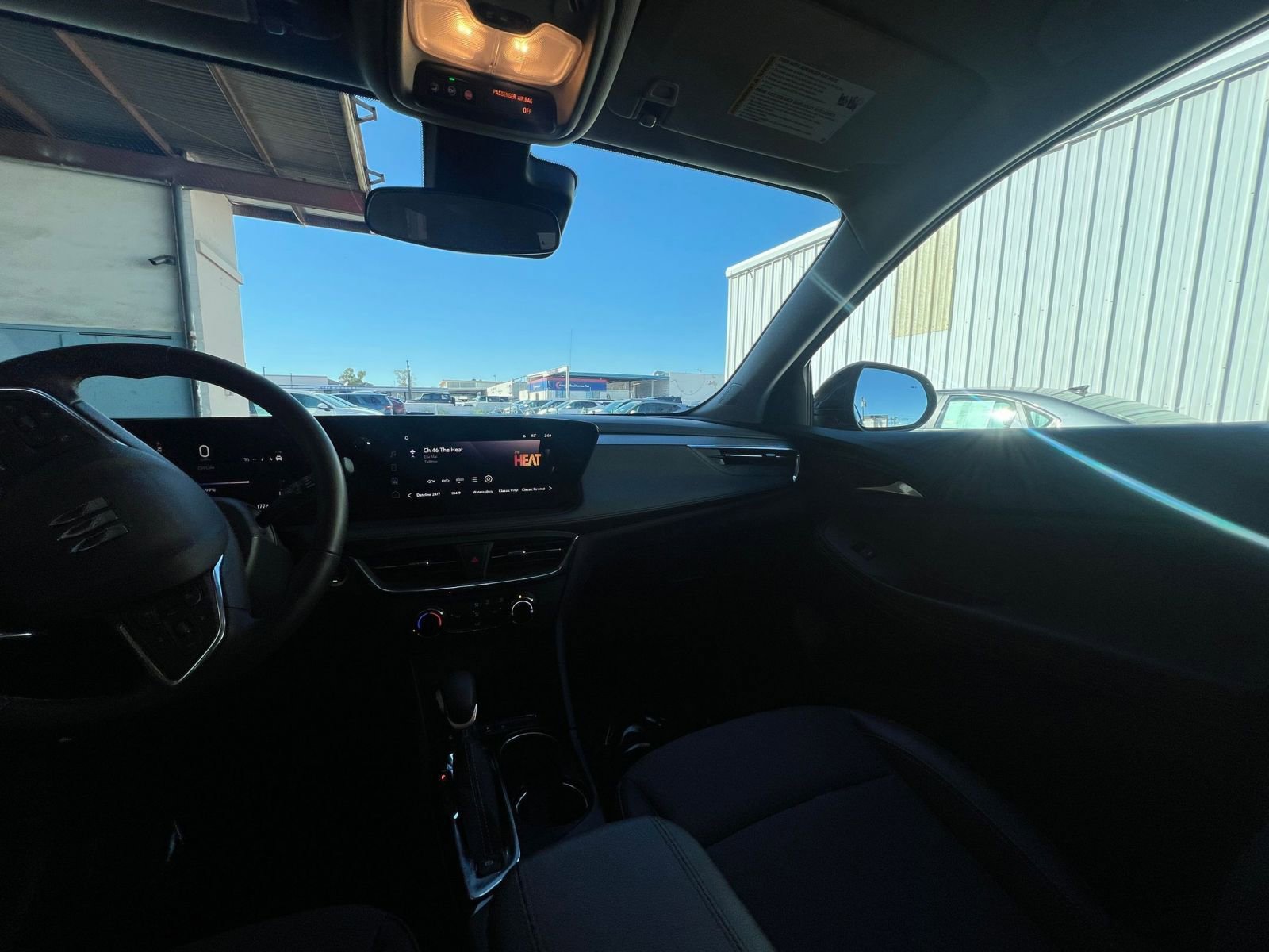 Used 2025 Buick Encore GX Preferred image 35