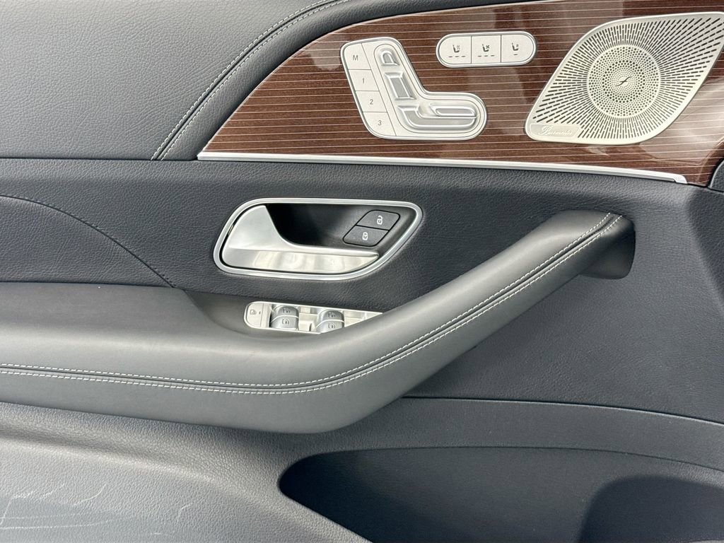 Used 2023 Mercedes-Benz GLS 580 4MATIC image 22
