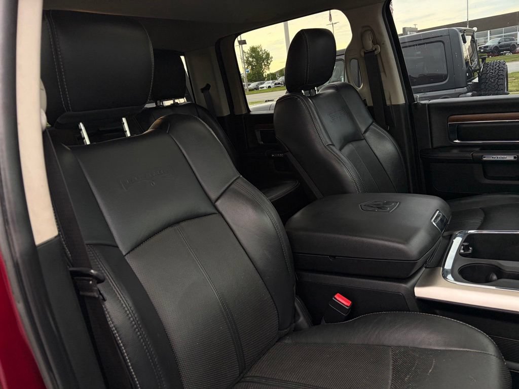 Used 2018 RAM 1500 Laramie w/ Convenience Group AWD/4WD image 16