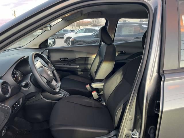 New 2025 Nissan Kicks Play S image 12