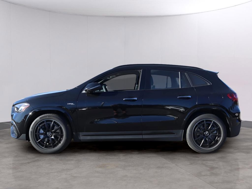 New 2026 Mercedes-Benz GLA 35 AMG 4MATIC image 4
