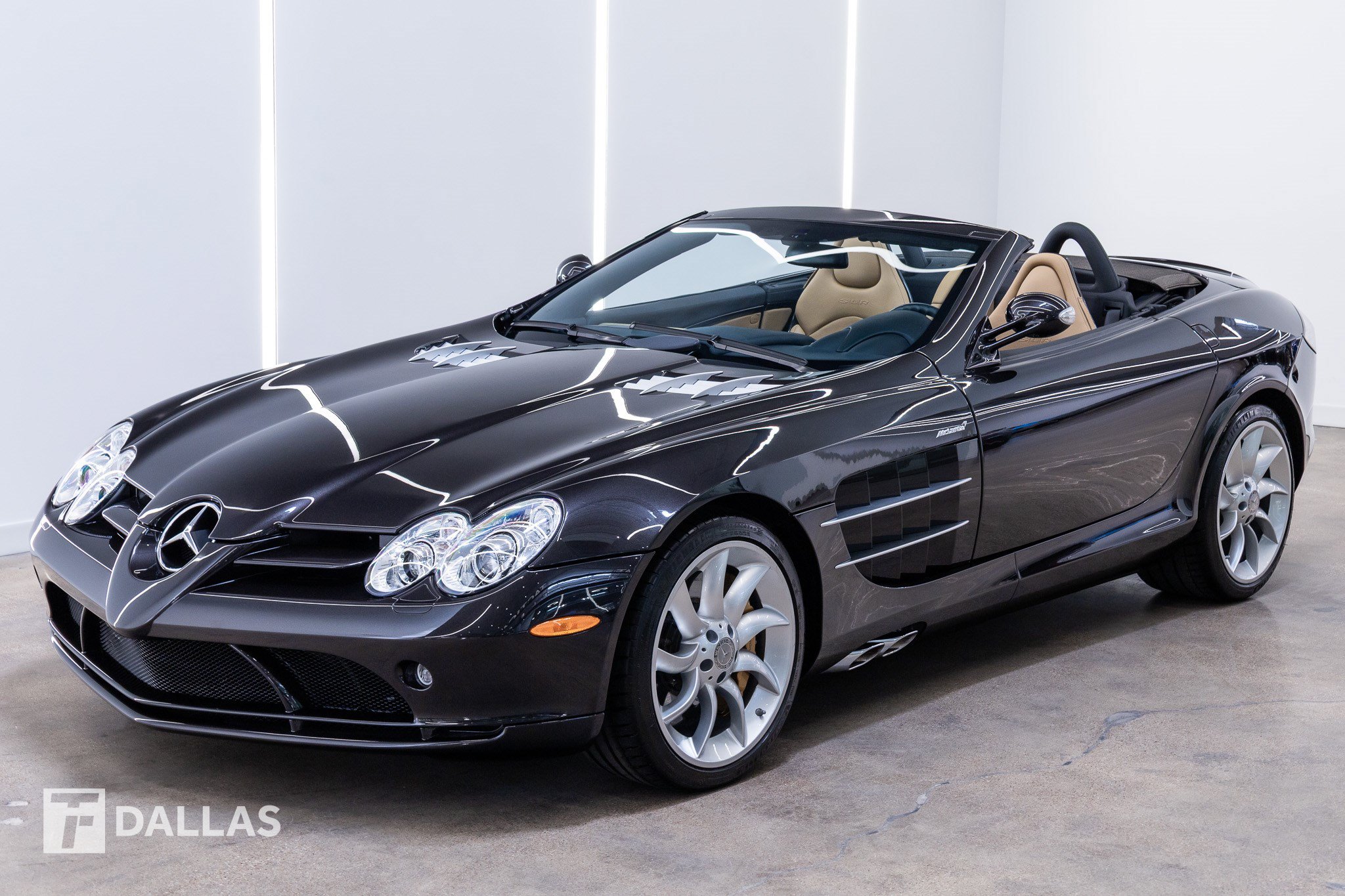 Used 2008 Mercedes-Benz SLR image 2