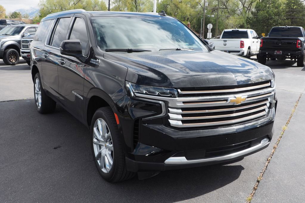 Used 2022 Chevrolet Suburban High Country w/ Premium Package 2 image 3