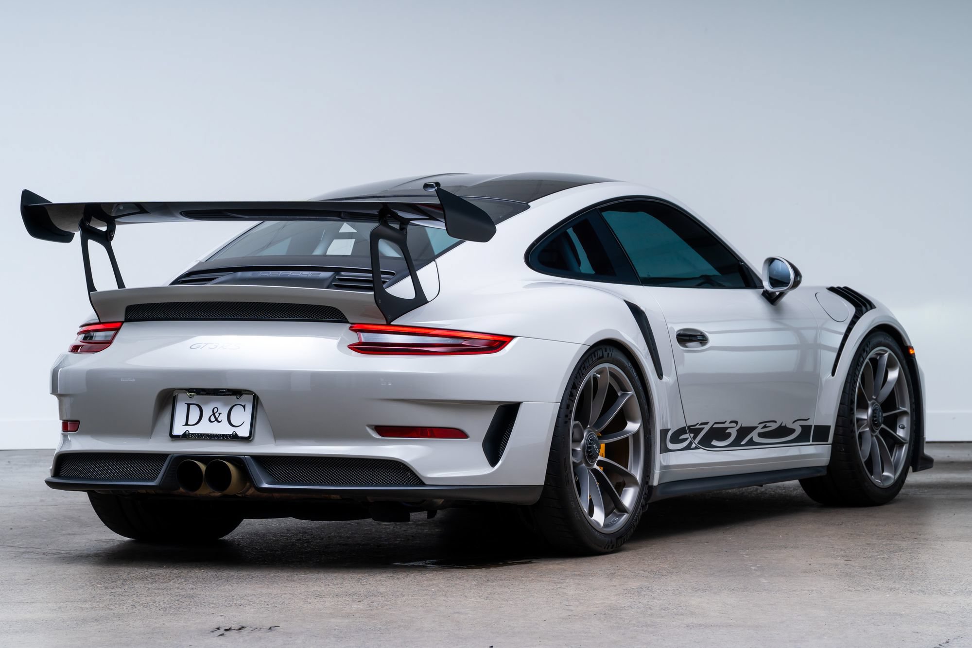 Used 2019 Porsche 911 GT3 RS RWD image 7